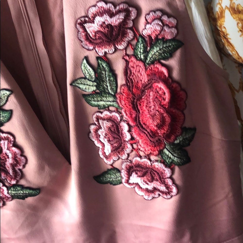Boohoo NIGHT size 4 Rose Satin Embroidered Romper